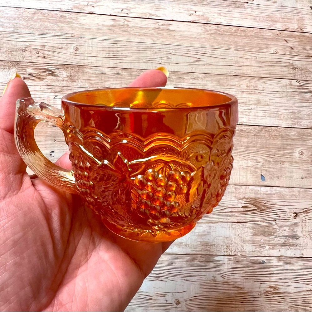 💚Carnival glass vintage cup